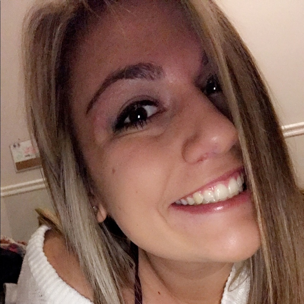 Meet your Posher, Ashley